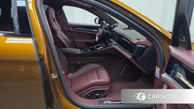 Porsche Panamera (976) 2025 Золотой из Кореи, фото 2