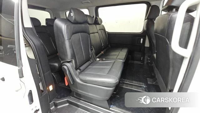 Hyundai Staria 2022 Белый из Кореи, фото 2
