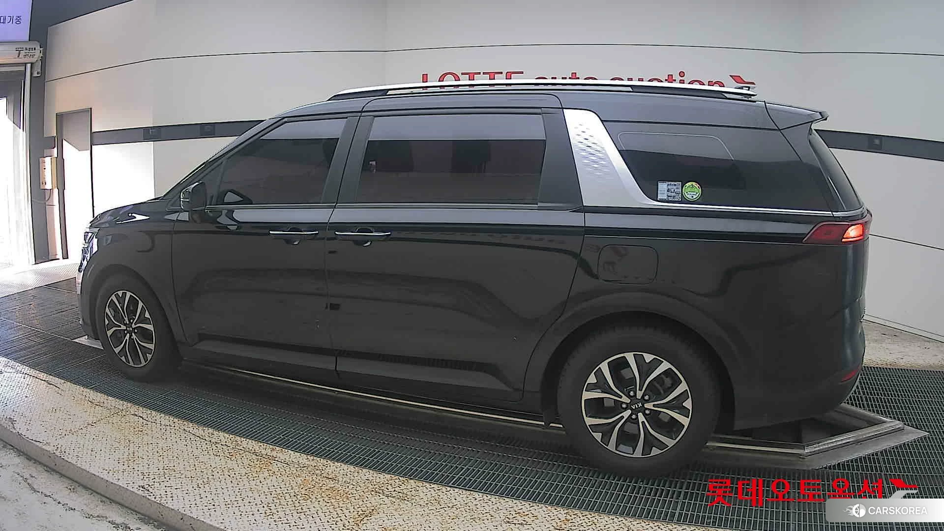 Kia Carnival 2021 Aurora Black Pearl из Кореи, фото 2