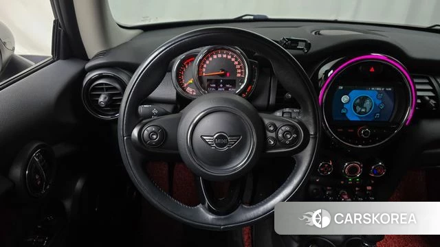 Mini Cooper 2018 Жемчужный цвет из Кореи, фото 2