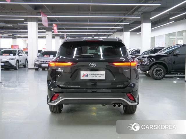Toyota Crown 2025 Черный из Китая, фото 2
