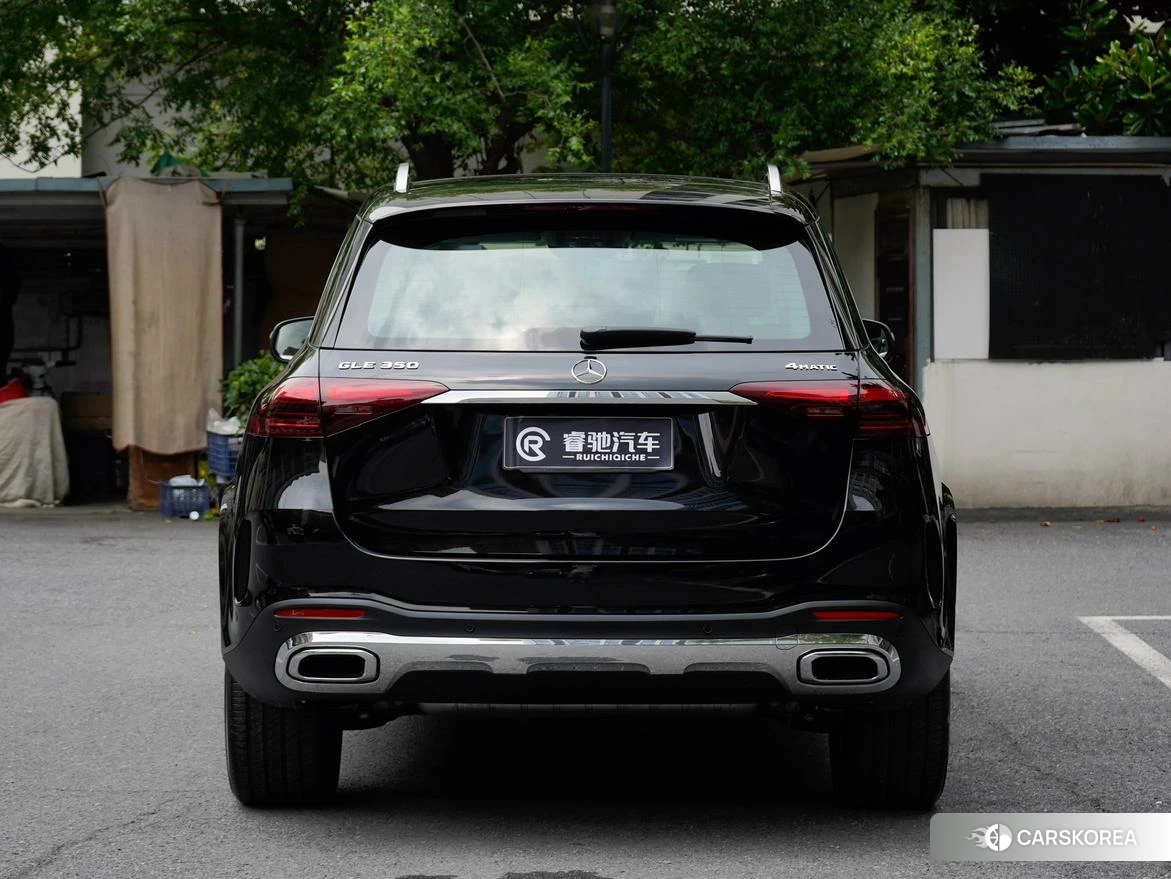 Mercedes-Benz GLE 2024 Черный из Китая, фото 2