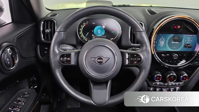 Mini Cooper Countryman 2023 Серебряный из Кореи, фото 2