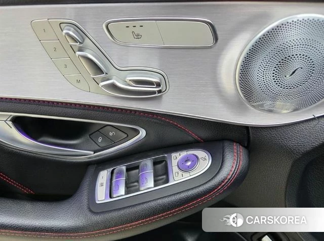 Mercedes-Benz C-Class W205 2019 Черный из Кореи, фото 2