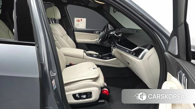 BMW X5 (G05) 2023 Серебряный из Кореи, фото 2