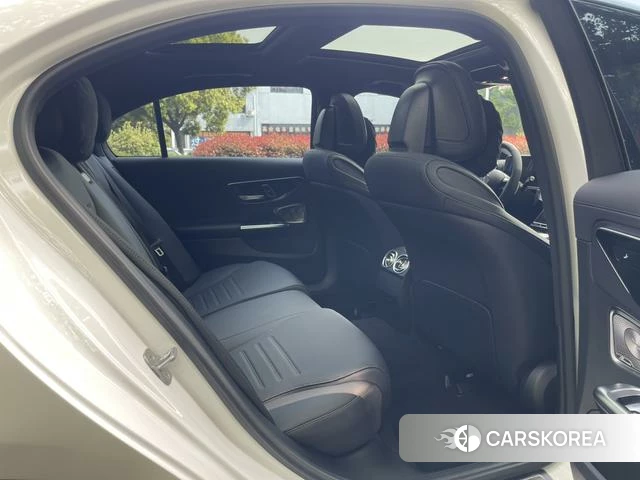 Mercedes-Benz C-class 2024 Белый из Китая, фото 2