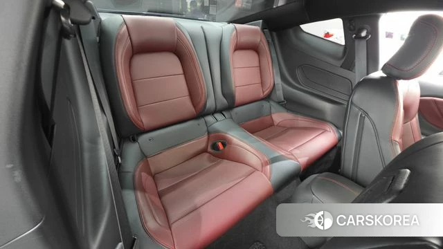 Ford Mustang 7th Generation 2024 Небесно-голубой из Кореи, фото 2