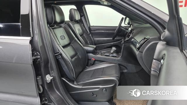 Jeep Grand Cherokee 2019 Серый из Кореи, фото 2