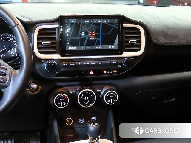 Hyundai Venue 2021 Белый из Кореи, фото 2