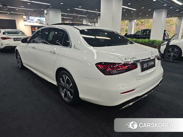Mercedes-Benz E-Class 2021 Белый из Китая, фото 2
