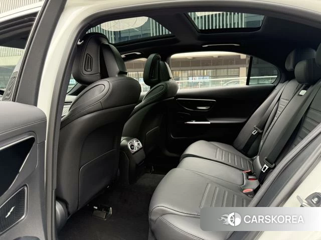 Mercedes-Benz C-class 2024 Белый из Китая, фото 2