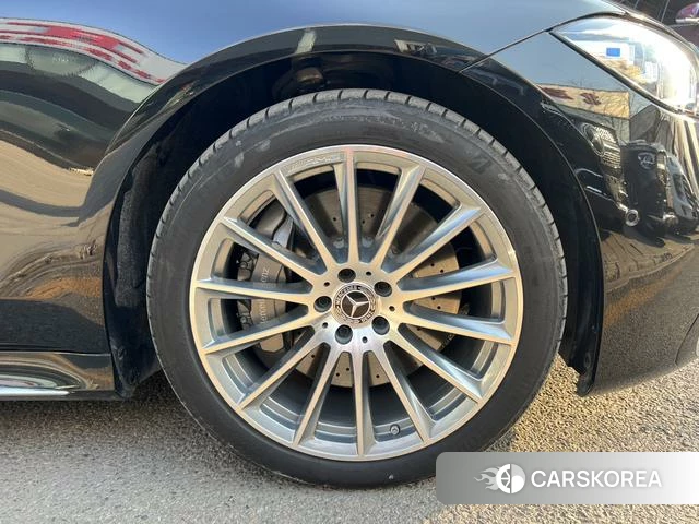 Mercedes-Benz S-Class 2024 Черный из Китая, фото 2