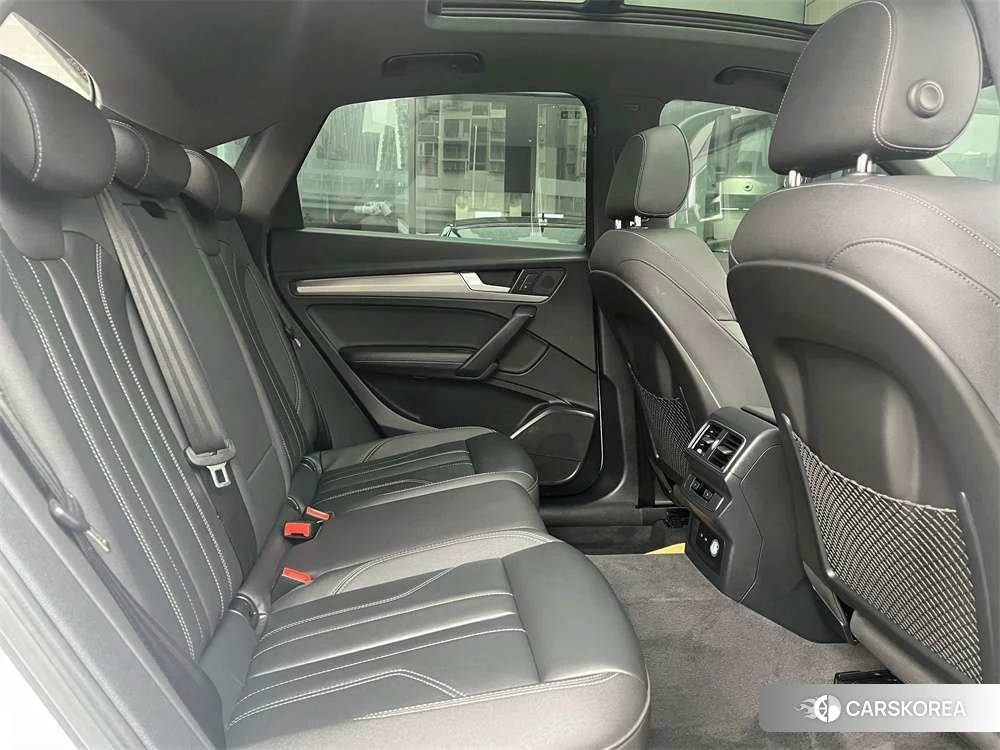 Audi Q5L 2020 Белый из Китая, фото 2