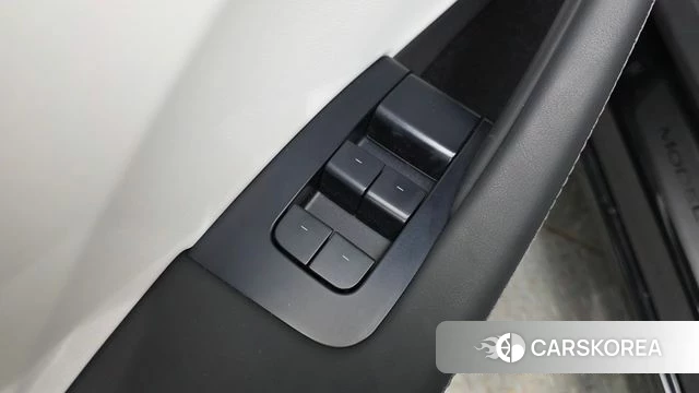 Tesla Model 3 2024 Черный из Кореи, фото 2