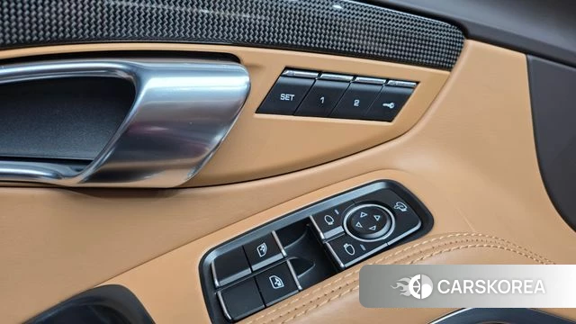 Porsche 718 Boxster 2022 Красный из Кореи, фото 2