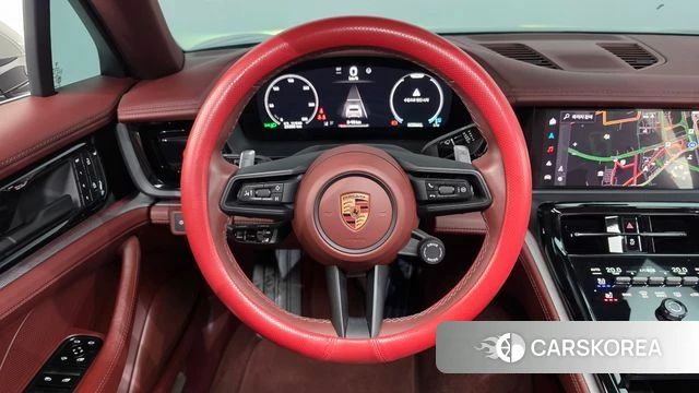 Porsche Panamera (976) 2024 Серебристо-серый из Кореи, фото 2