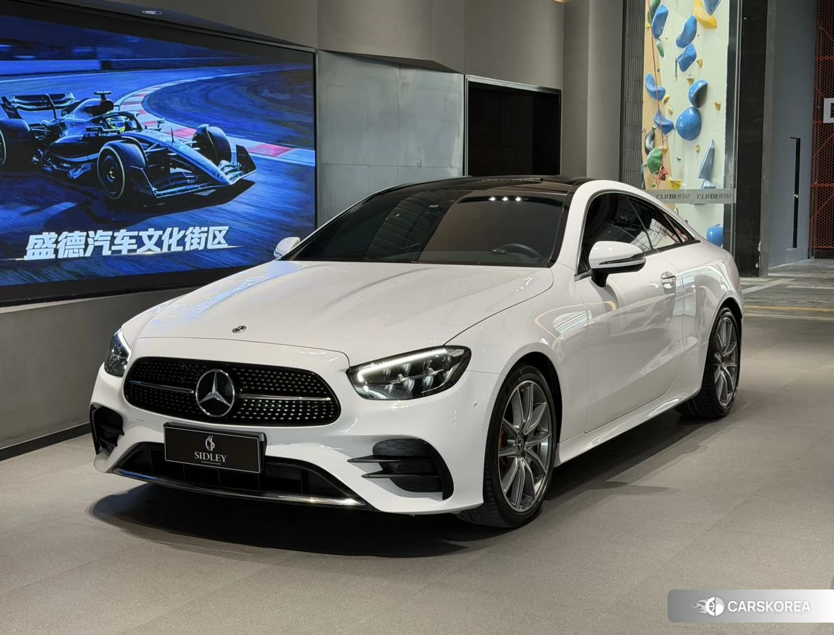 Mercedes-Benz E-Class 2021 Белый из Китая, фото 2
