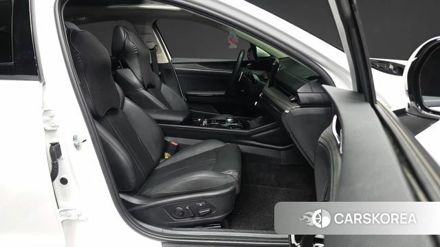Kia The New K5 3rd generation 2023 Белый из Кореи, фото 2