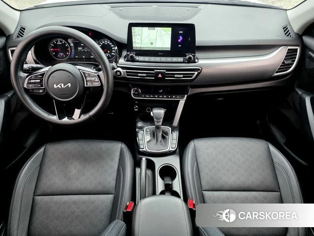Kia Seltos 2022 Белый из Кореи, фото 2
