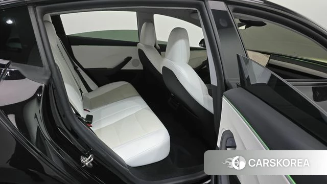 Tesla Model 3 2024 Черный из Кореи, фото 2