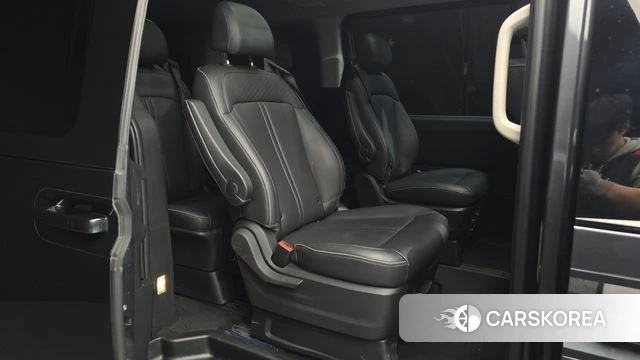 Hyundai Staria 2021 Серый из Кореи, фото 2