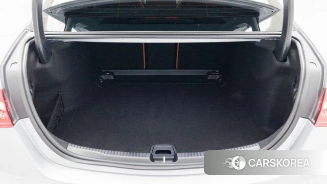 Mercedes-Benz C-Class W206 2025 Серебряный из Кореи, фото 2
