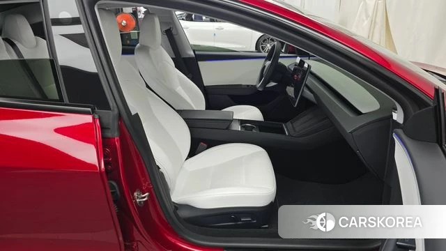 Tesla Model 3 2024 Красный из Кореи, фото 2