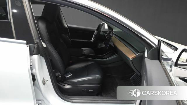 Tesla Model 3 2019 Белый из Кореи, фото 2
