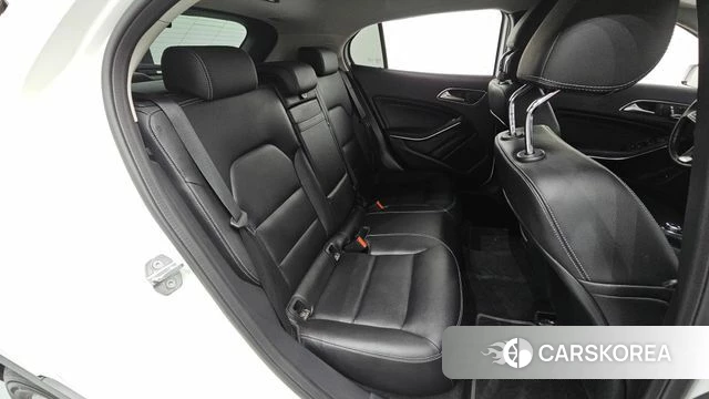 Mercedes-Benz GLA-Class X156 2019 Белый из Кореи, фото 2