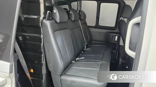 Hyundai Staria 2025 Белый из Кореи, фото 2