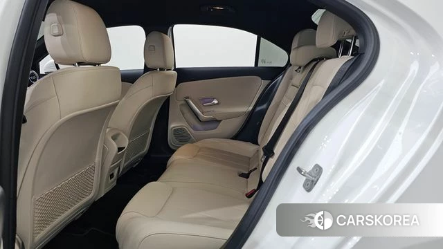 Mercedes-Benz A-Class W177 2024 Белый из Кореи, фото 2