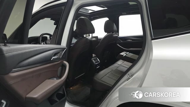 BMW iX3 2023 Белый из Кореи, фото 2