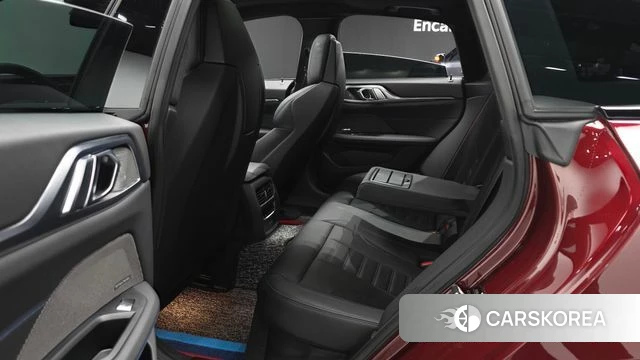 BMW i4 2023 Красный из Кореи, фото 2