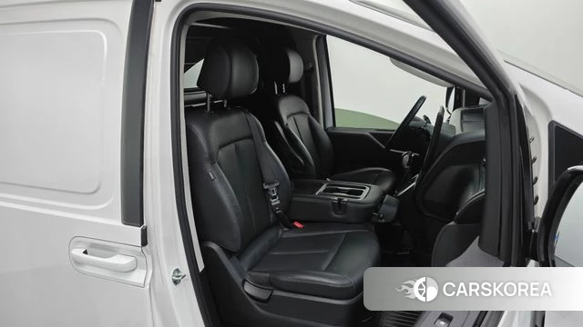 Hyundai Staria 2024 Белый из Кореи, фото 2