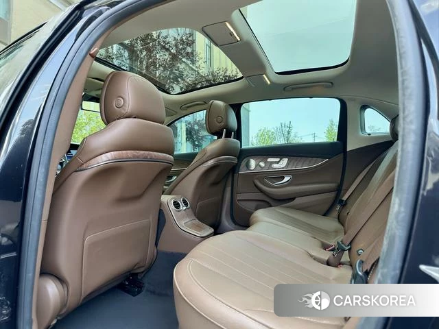 Mercedes-Benz E-Class 2021 Черный из Китая, фото 2