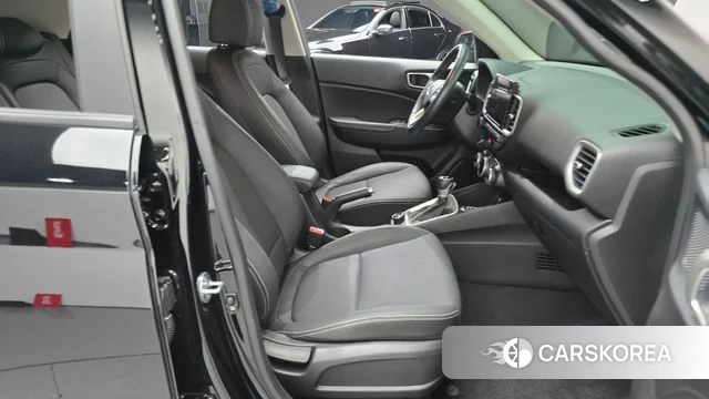 Hyundai Venue 2023 Черный из Кореи, фото 2