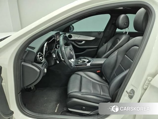 Mercedes-Benz C-Class W205 2018 Белый из Кореи, фото 2