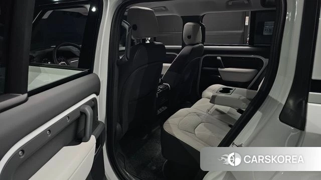 Land Rover Defender (L663) 2025 Белый из Кореи, фото 2