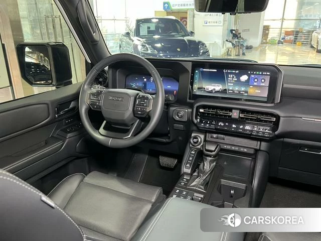 Toyota Land Cruiser 2025 Белый из Китая, фото 2