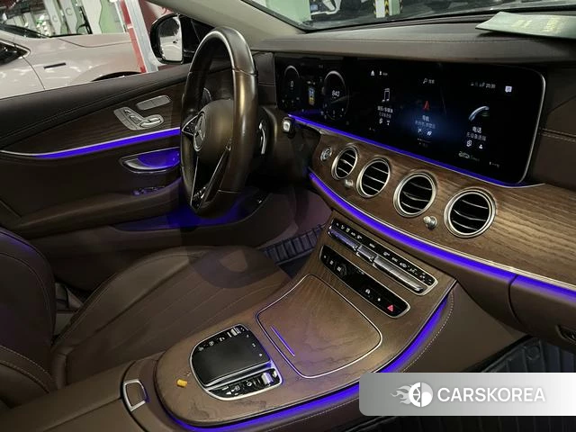 Mercedes-Benz E-Class 2021 Черный из Китая, фото 2
