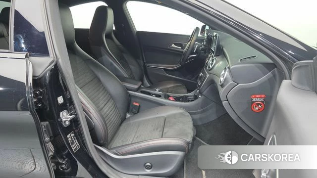 Mercedes-Benz CLA-Class C117 2018 Черный из Кореи, фото 2