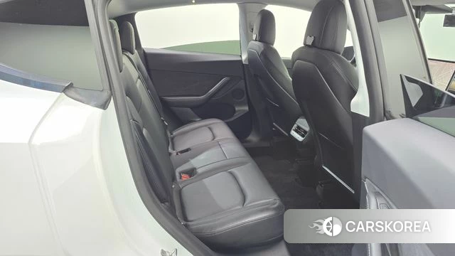 Tesla Model Y 2021 Белый из Кореи, фото 2
