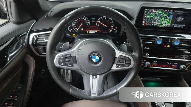 BMW 5 Series (G30) 2019 Серый из Кореи, фото 2