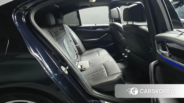 BMW 5 Series (G30) 2020 Черный из Кореи, фото 2