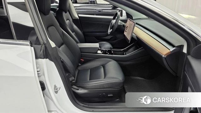 Tesla Model 3 2020 Белый из Кореи, фото 2