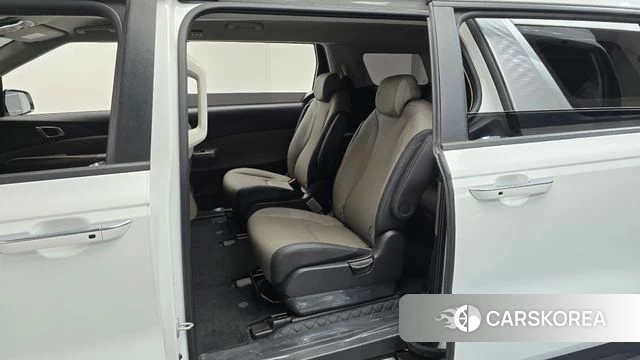Kia The New Carnival 4th Generation 2025 Белый из Кореи, фото 2