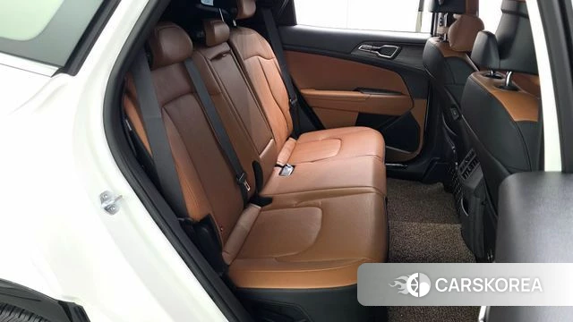 Kia Sportage 5th Generation Hybrid 2023 Белый из Кореи, фото 2