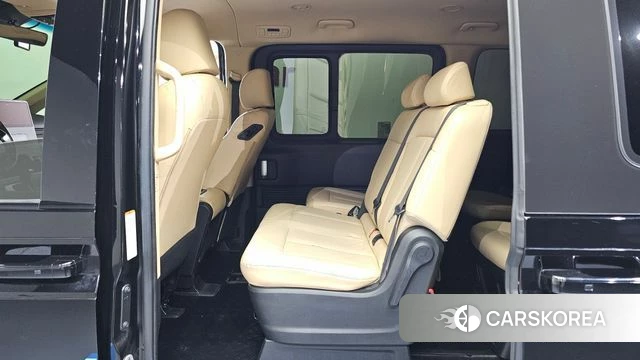 Hyundai Staria 2022 Черный из Кореи, фото 2