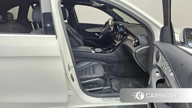 Mercedes-Benz GLC-Class X253 2021 Белый из Кореи, фото 2
