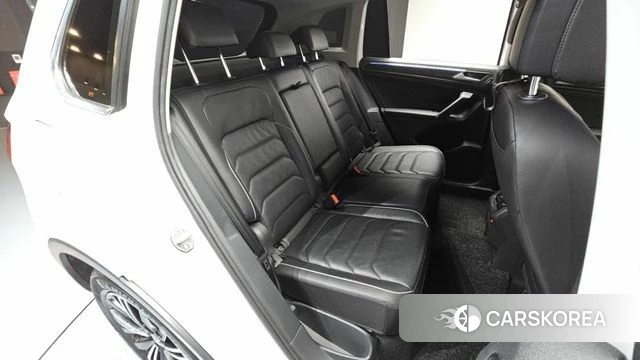 Volkswagen Tiguan second Generation 2021 Белый из Кореи, фото 2